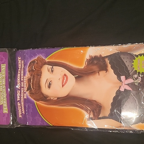 Victory curl pin-up World War II wig - Picture 2 of 13